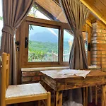 Alpeta Agrotourism & Winery - Roshnik , Гостевой дом