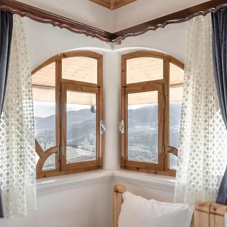 Alpeta Agrotourism & Winery - Roshnik , Guest house
