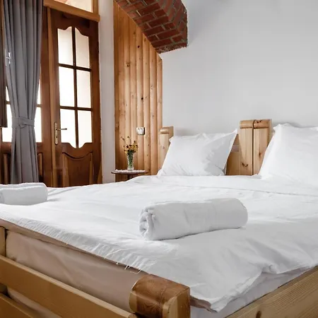Alpeta Agrotourism & Winery - Roshnik , Guest house