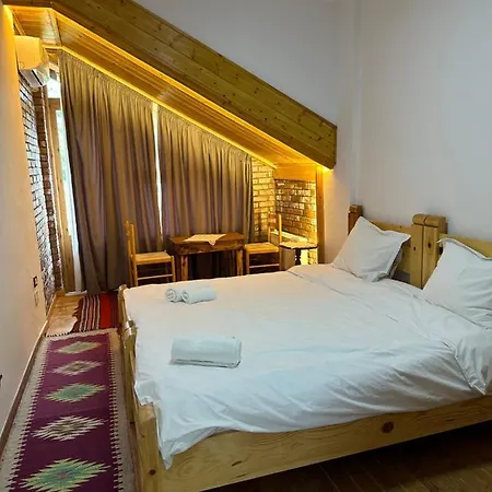 Alpeta Agrotourism & Winery - Roshnik , Guest house