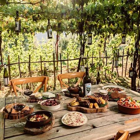 Alpeta Agrotourism & Winery - Roshnik , 4*