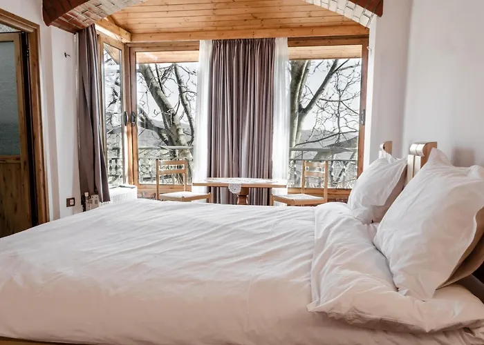 Gæstehus Alpeta Agrotourism & Winery - Roshnik , Berat