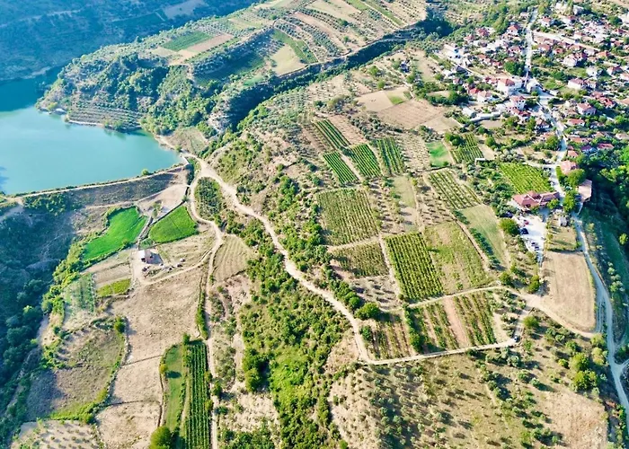 Alpeta Agrotourism & Winery - Roshnik ,