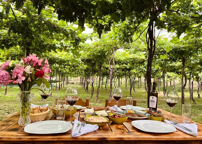 Alpeta Agrotourism & Winery - Roshnik , 4*