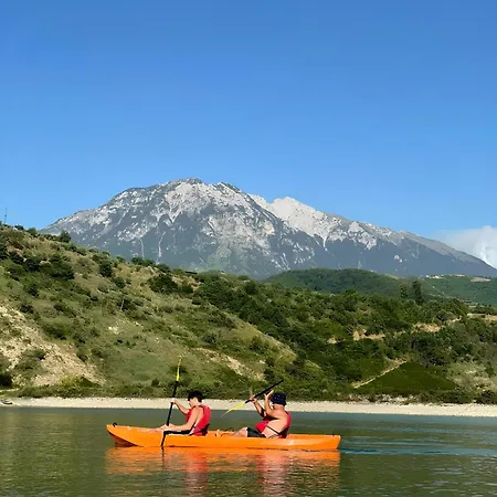 Alpeta Agrotourism & Winery - Roshnik , 4*