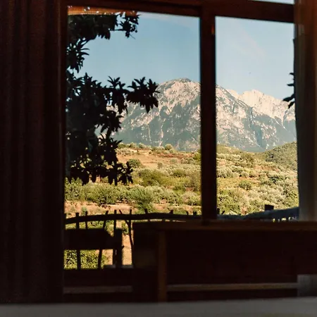 Alpeta Agrotourism & Winery - Roshnik , Gæstehus 4*