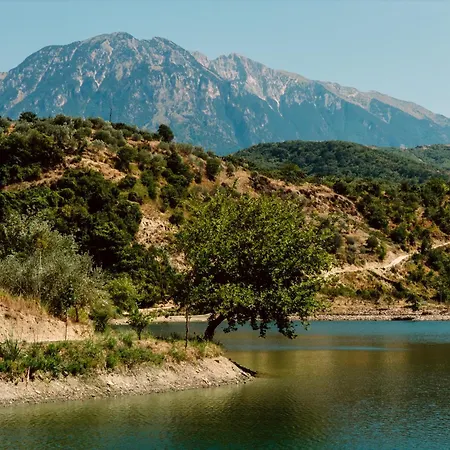 Alpeta Agrotourism & Winery - Roshnik ,