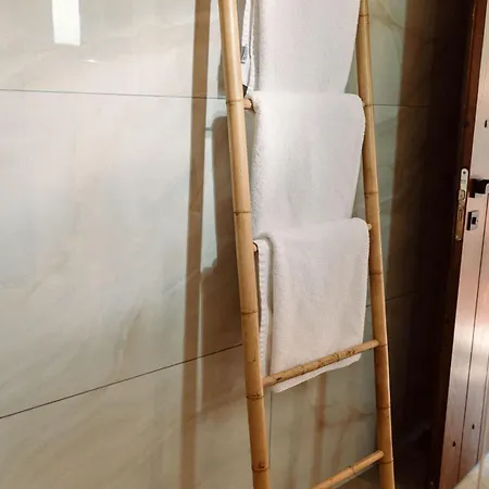 Alpeta Agrotourism & Winery - Roshnik , Gæstehus