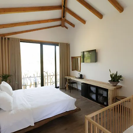 Affittacamere Alpeta Agrotourism & Winery - Roshnik , 4*