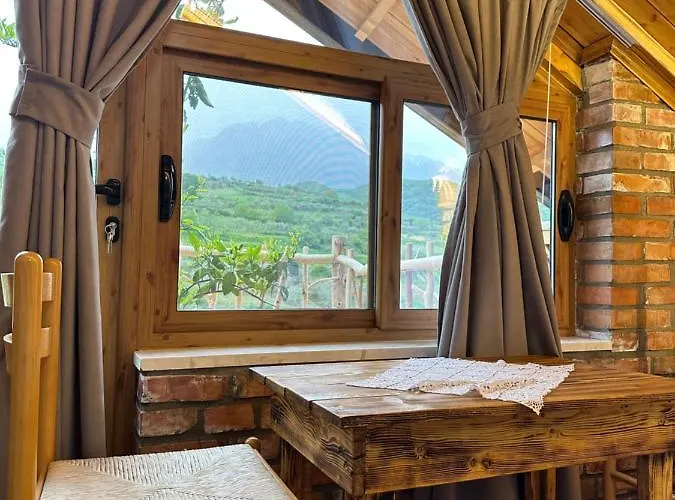 Alpeta Agrotourism & Winery - Roshnik , Гостевой дом