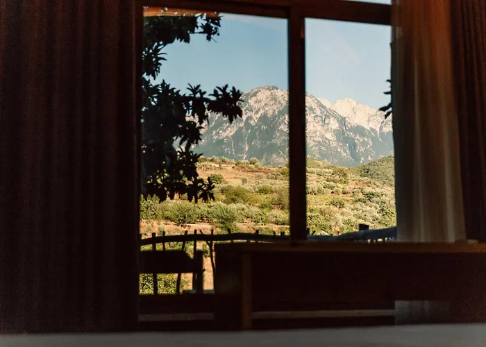 Alpeta Agrotourism & Winery - Roshnik , Pensión 3*